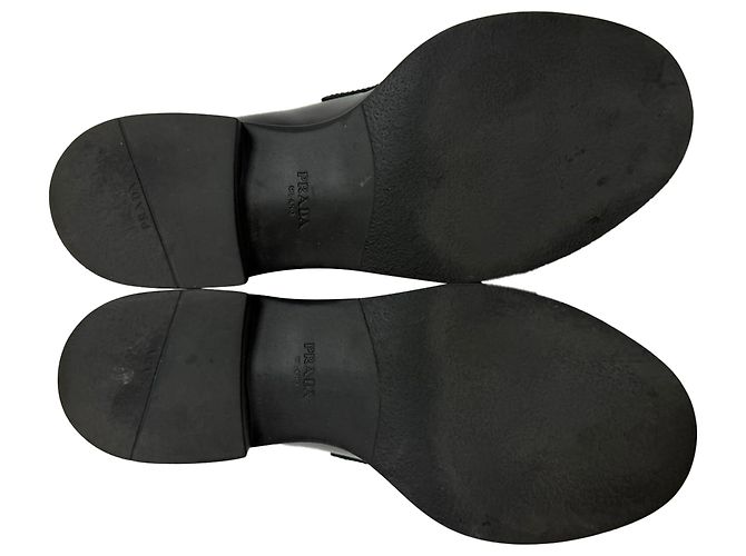 Mocassini in pelle nera Prada spazzolata Nero - vista 9