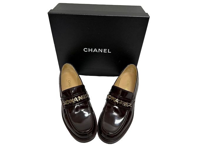 Timeless Mocassini con logo lucido Chanel in pelle di vitello marrone Rosso - vista 12