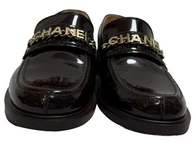 Timeless Mocassini con logo lucido Chanel in pelle di vitello marrone Rosso - vista 2