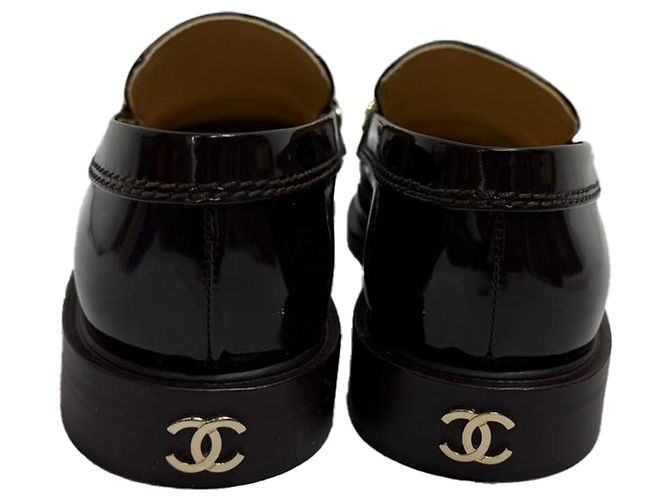 Timeless Mocassini con logo lucido Chanel in pelle di vitello marrone Rosso - vista 3