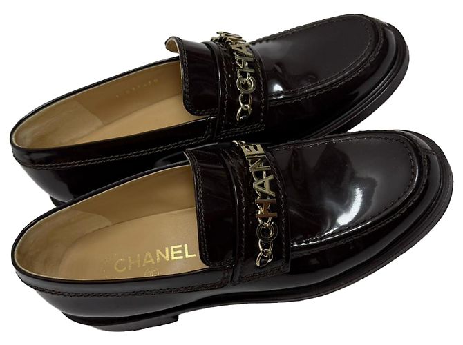 Timeless Mocassini con logo lucido Chanel in pelle di vitello marrone Rosso - vista 5