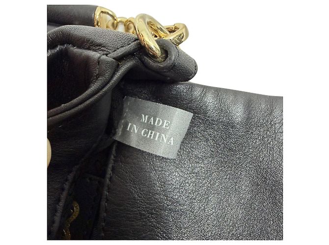 Tiny Tim Umhängetasche aus schwarzem Leder von Anya Hindmarch - Ansicht 3