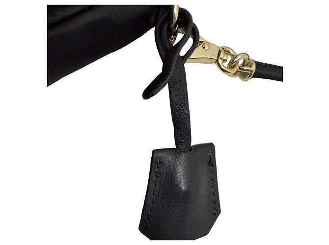 Tiny Tim Umhängetasche aus schwarzem Leder von Anya Hindmarch - Ansicht 5