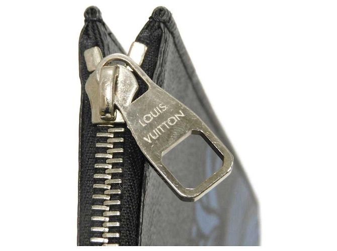 Pochette Jour GM de Louis Vuitton Noir Bleu - vue 10