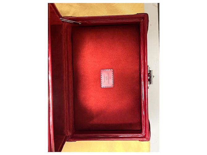 Louis Vuitton Coffret Trésor 24 en cuir Epi rouge - vue 7
