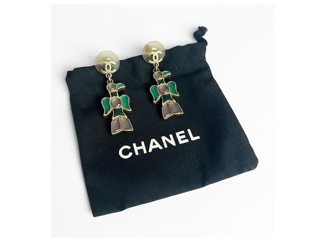 Seltene Chanel 07A CC Aztekenvogel Mehrfarbige Gripoix Stein Ohrringe - Ansicht 2