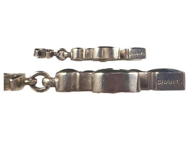 Seltene Chanel 07A CC Aztekenvogel Mehrfarbige Gripoix Stein Ohrringe - Ansicht 8