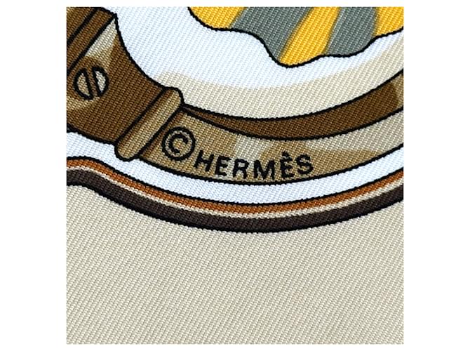 Silk In Bufanda de seda beige Hermès - vista 4