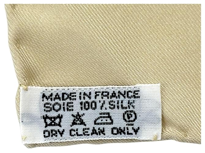 Silk In Bufanda de seda beige Hermès - vista 5