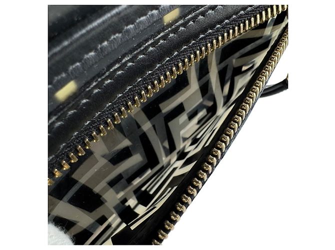Borsa a mano Runaway Shopper Fendi in pelle vinilica nera e trasparente Nero - vista 11