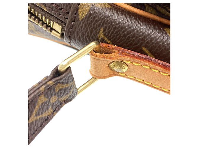 Bolsa de Ombro Amazon M45236 da Louis Vuitton Monograma - vista 10