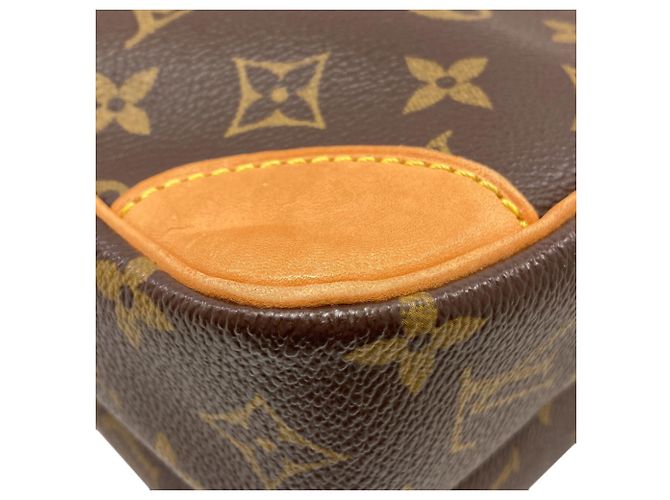 Bolsa de Ombro Amazon M45236 da Louis Vuitton Monograma - vista 15