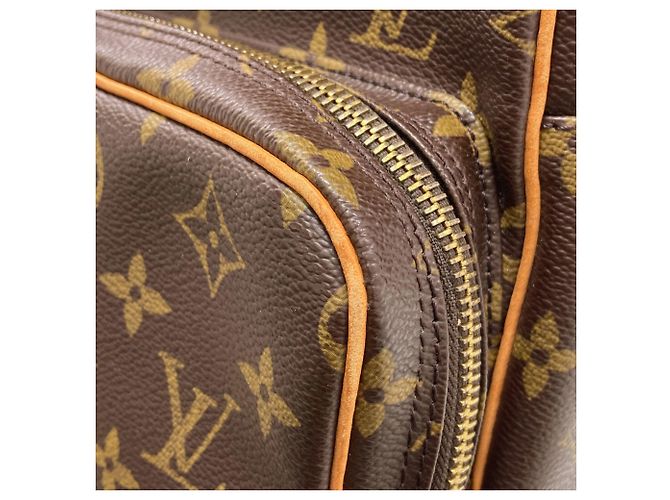 Bolsa de Ombro Amazon M45236 da Louis Vuitton Monograma - vista 8