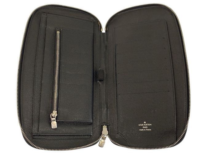 Louis Vuitton Taiga Black Leather Bi-Fold Wallet - view 4
