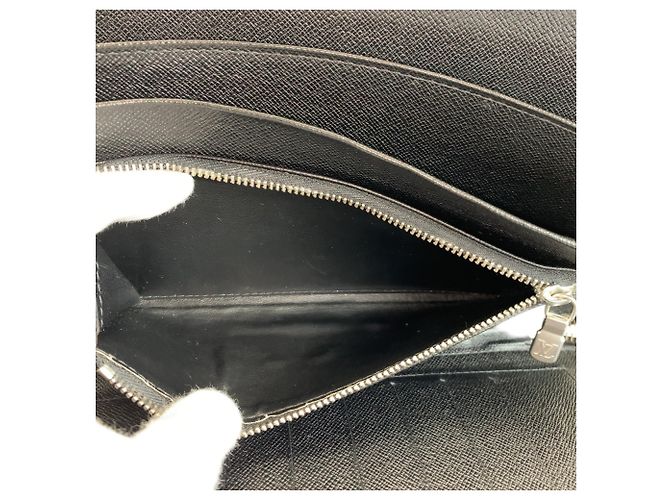 Louis Vuitton Taiga Black Leather Bi-Fold Wallet - view 6