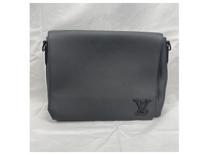Borsa a spalla LV Aerogram Takeoff di Louis Vuitton Blu - vista 2