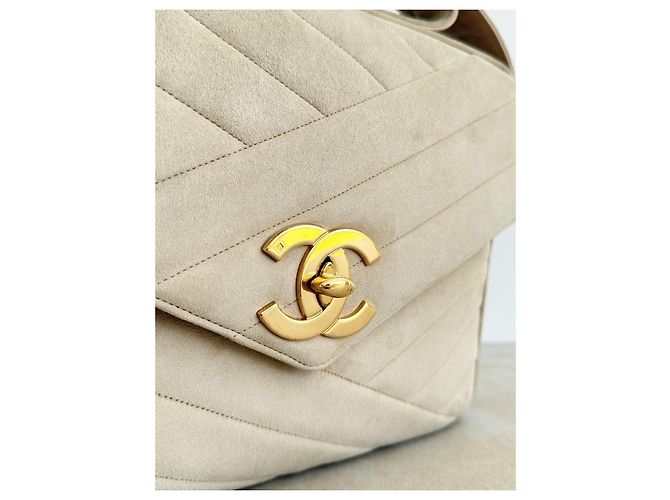 Maxi in suede vintage di Chanel Beige - vista 11