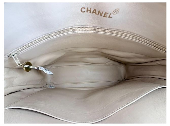 Maxi in suede vintage di Chanel Beige - vista 12