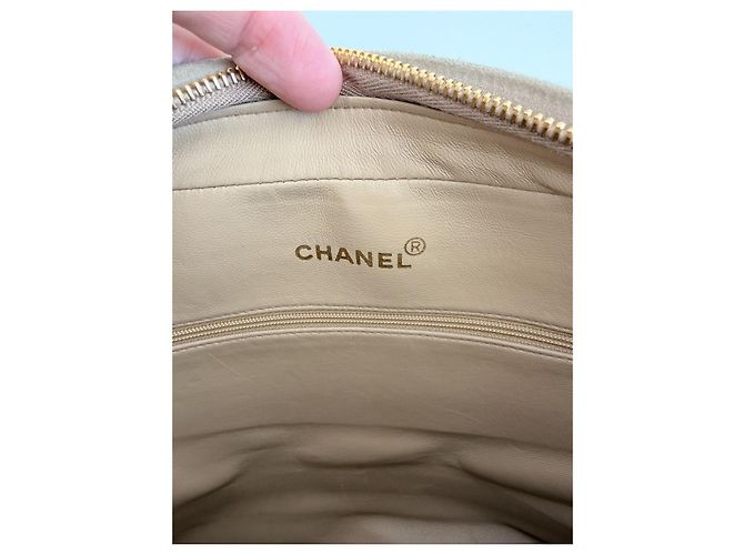 Maxi in suede vintage di Chanel Beige - vista 13