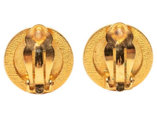 Orecchini a clip con motivo moneta vintage di Chanel D'oro - vista 2