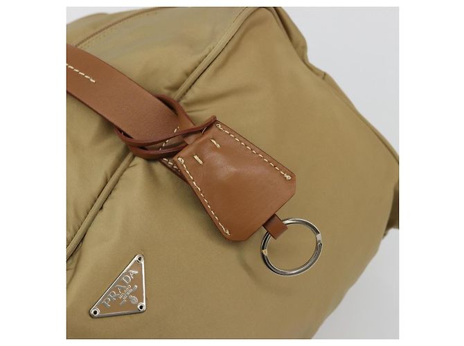 Borsa Boston PRADA in nylon argento beige Auth 176900 - vista 10