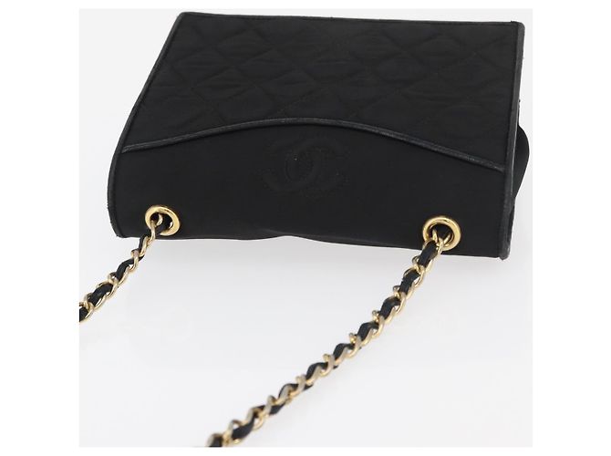 CHANEL Borsa a Spalla Matelassé con Catena Nylon Nero Oro CC Auth 176872 D'oro - vista 6