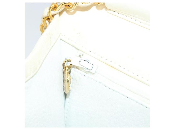CHANEL Matelassé Schultertasche aus Lammleder Weiß Gold CC Auth BA12264 Golden - Ansicht 21