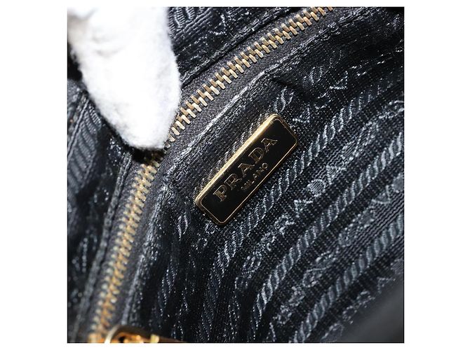 Borsa a Spalla PRADA Nylon Nero Oro Auth 176186A D'oro - vista 19
