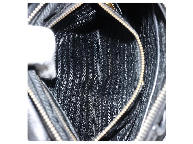 Borsa a Spalla PRADA Nylon Nero Oro Auth 176186A D'oro - vista 23