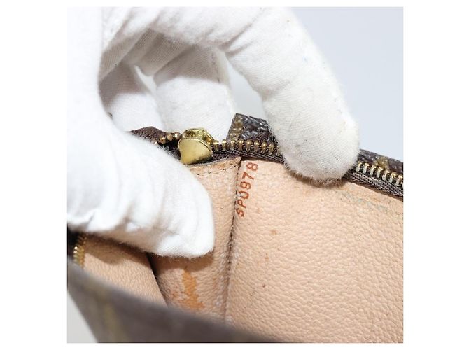 LOUIS VUITTON Monogram Bucket GM Accessory Pouch LV Auth 175953 - view 12