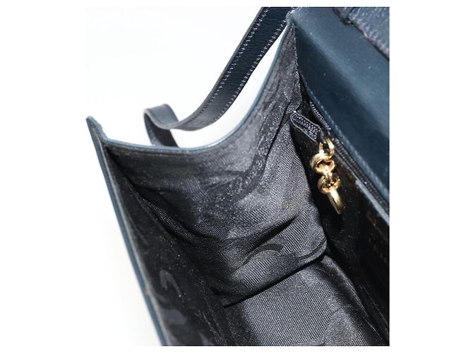 Borsa a Spalla Vala in Pelle Blu Navy e Oro Salvatore Ferragamo Auth ka4099 D'oro - vista 22