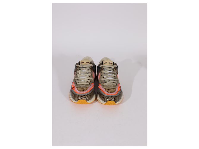 Gucci Wmns Ultrapace 'Stampa Tejus Grigia' - vista 4