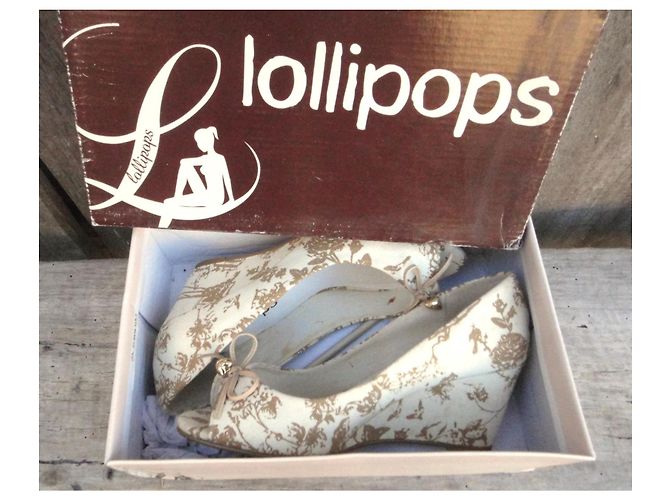 Autre Marque Décolleté con zeppa Lollipops Toile de Jouy Beige - vista 2