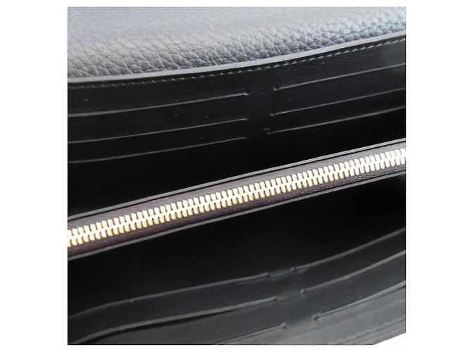 Monedero Capucines M64551 de Louis Vuitton Negro - vista 4