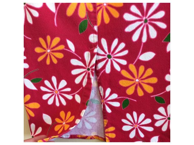 Leckender roter DOLCE & GABBANA Rock mit Gänseblümchenmuster, neu Mehrfarben - Ansicht 4