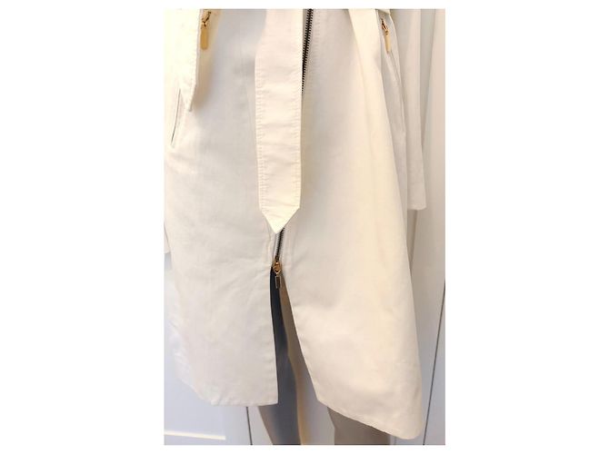 Carla G. Trench blanco Carla G con cinturón y cremalleras doradas Gold hardware - vista 14