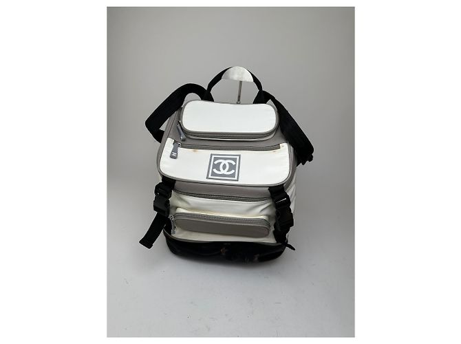 Mochila vintage CHANEL em nylon creme e preto Bege - vista 15