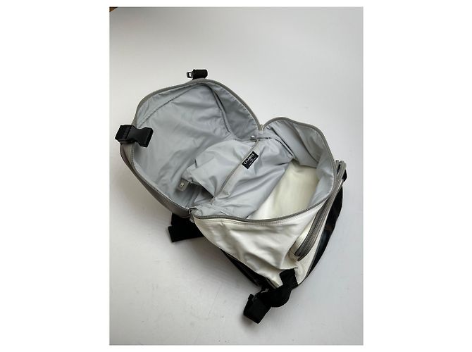 Mochila vintage CHANEL em nylon creme e preto Bege - vista 3