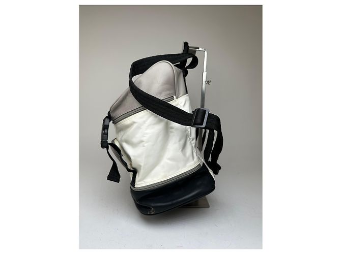 Mochila vintage CHANEL em nylon creme e preto Bege - vista 8