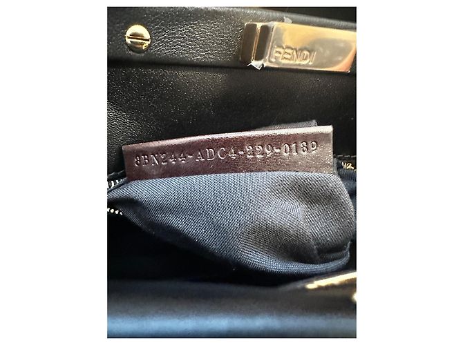 Borsa Fendi Peekaboo Iconic Mini Shearling FF Zucca Nero Arancione - vista 4
