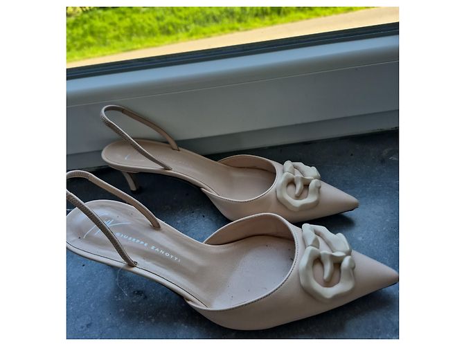 Décolleté Slingback Giuseppe Zanotti color crema Beige - vista 2