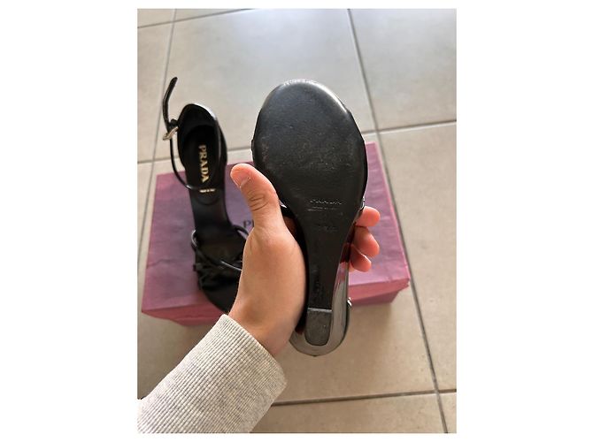 Prada schwarze Lackleder-Wedgesandalen - Größe 37 IT - Ansicht 3