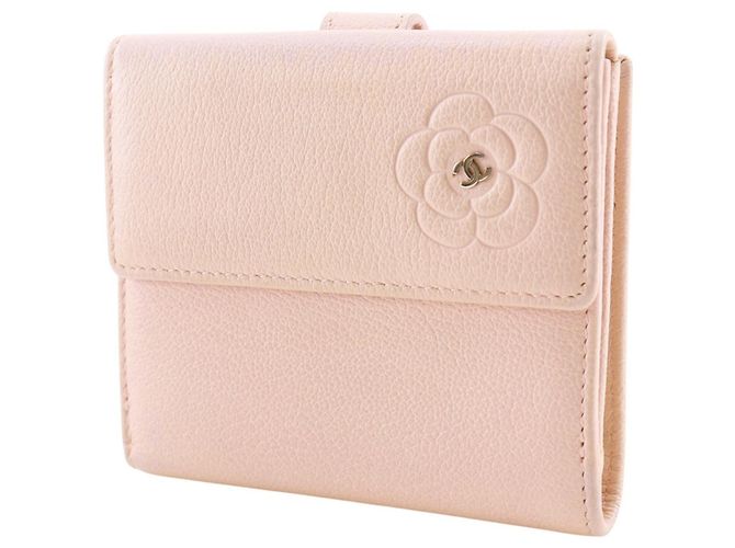 Cartera bi-fold Camelia de Chanel en cuero rosa - vista 2