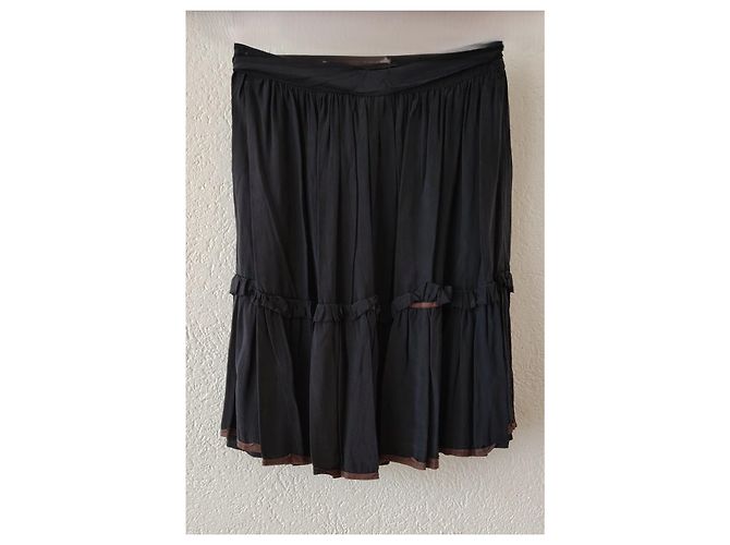 FALDA MIDI PRADA EN CREPE DE CHINE CON CINTURÓN. Negro - vista 3