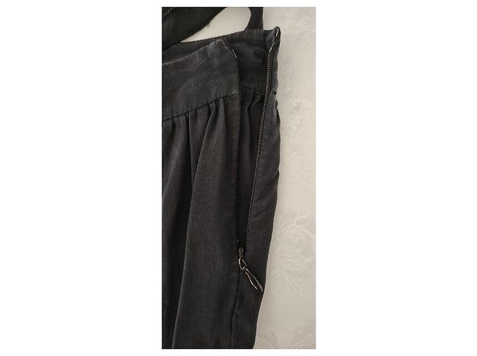 FALDA MIDI PRADA EN CREPE DE CHINE CON CINTURÓN. Negro - vista 5