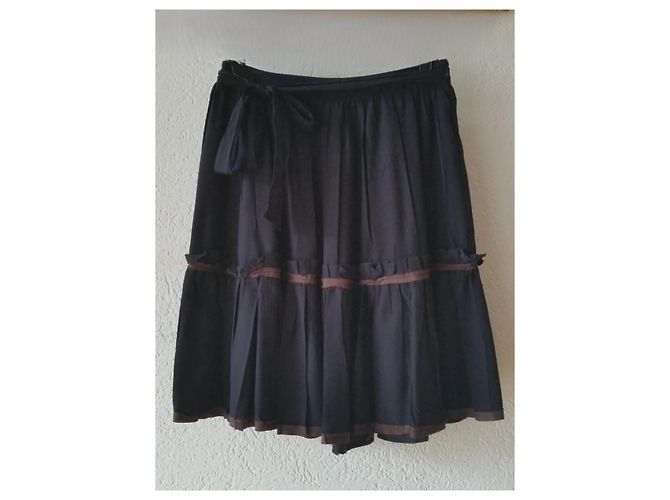 FALDA MIDI PRADA EN CREPE DE CHINE CON CINTURÓN. Negro - vista 7