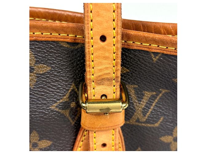 Borsa Tote Petite Bucket PM di Louis Vuitton Marrone - vista 4