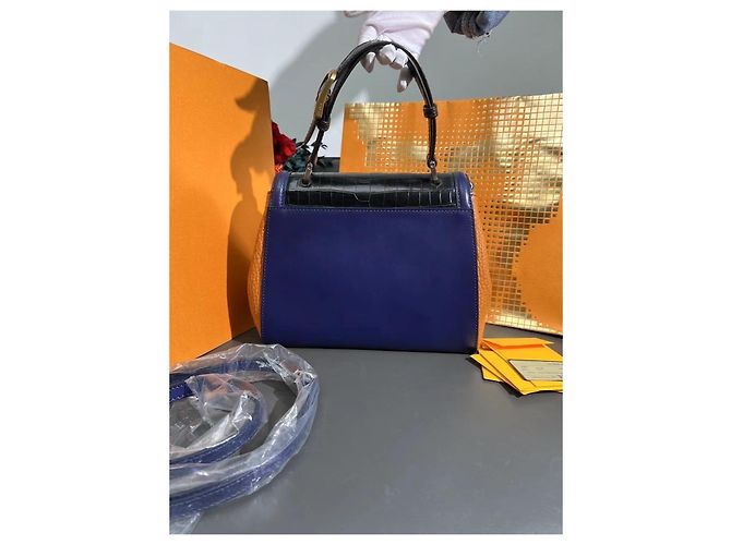 Borsa Fendi in pelle di coccodrillo blu - vista 2
