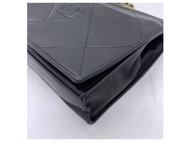 Chanel Borsa a spalla Matelassé in pelle di agnello nera con finiture dorate Nero - vista 3