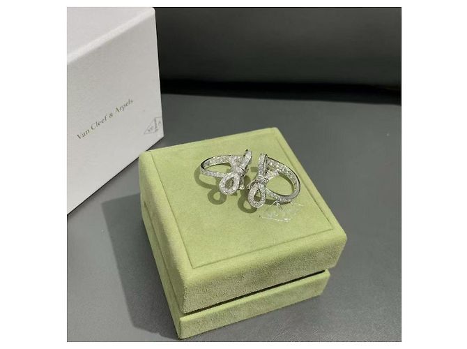 Orecchini Ruban Van Cleef & Arpels diamante oro bianco Argento - vista 8